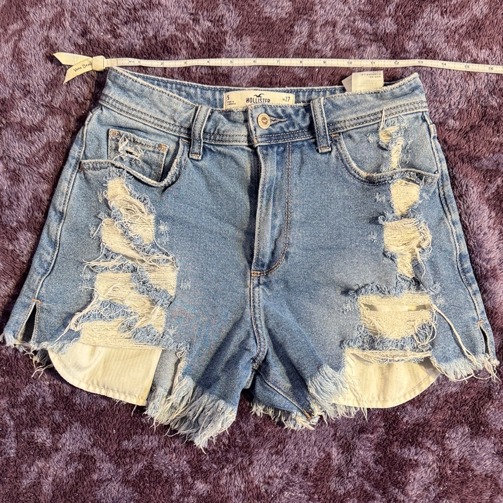 Hollister sz 5 /27 Women's Ripped Jean Shorts - Light Blue